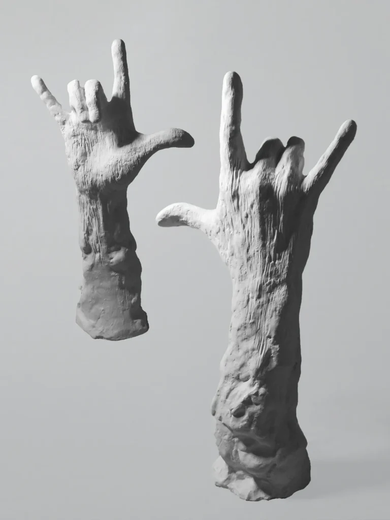 I love you – Edith Lafay sculpture, Mains I love you - Edith Lafay sculpture, Mains